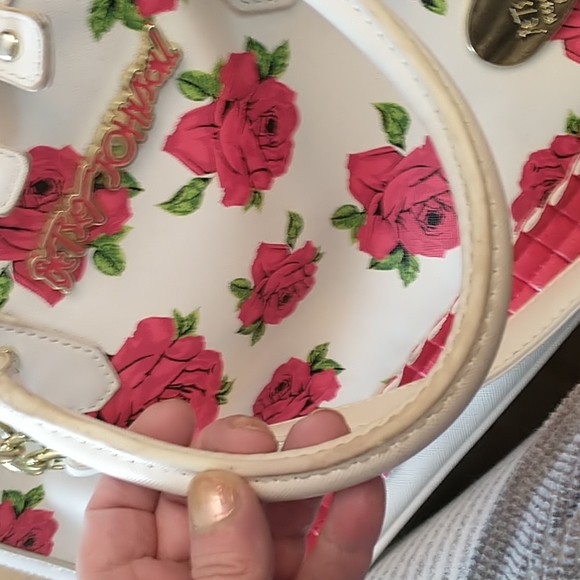 ECU Betsey Johnson Large Rose Crossbody Bag - Picture 12 of 17